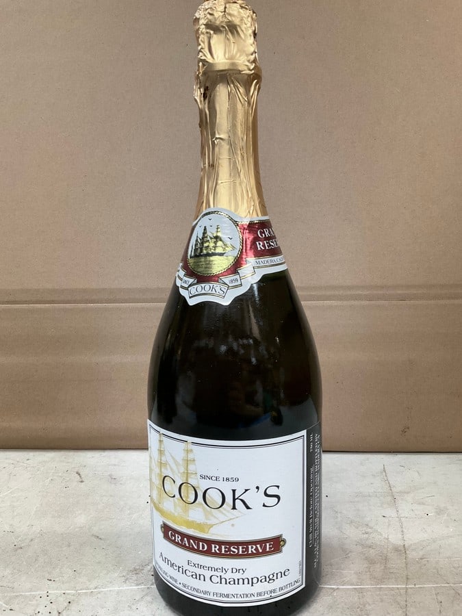 Cooks Grand Reserve extremely dry American Champagne (11.5%, 750 mL): Cooks Grand Reserve extremely dry American Champagne (11.5%, 750 mL)