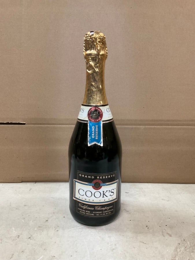 Cooks Grand Reserve California Champagne (11.5%, 750 mL): Cooks Grand Reserve California Champagne (11.5%, 750 mL)