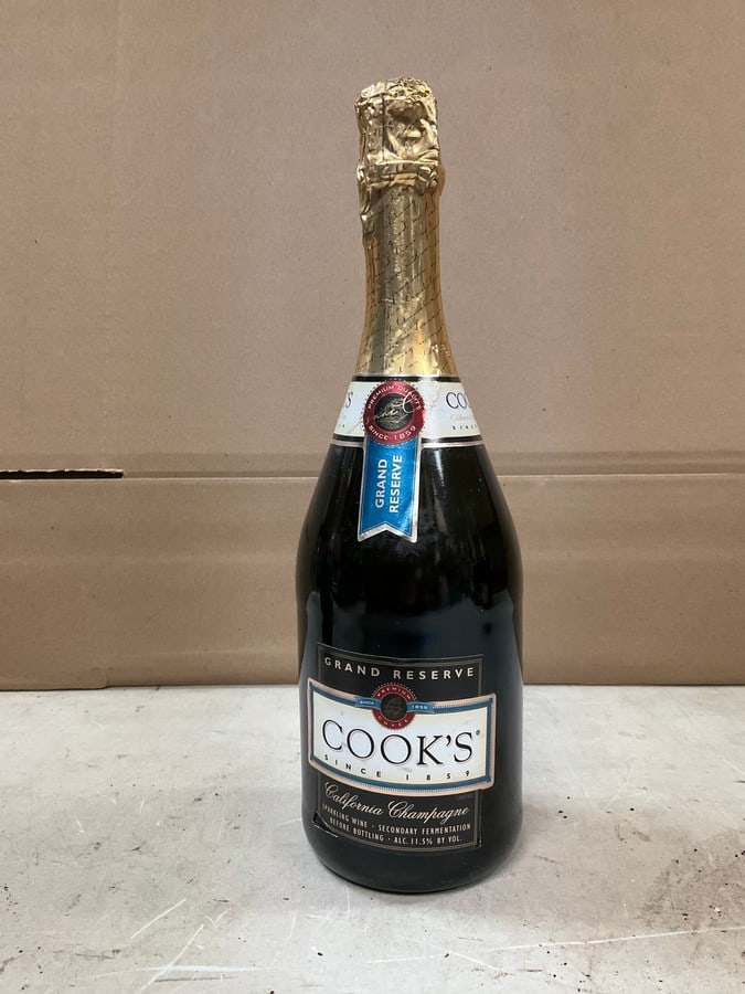 Cooks Grand Reserve California Champagne (11.5%, 750 mL): Cooks Grand Reserve California Champagne (11.5%, 750 mL)