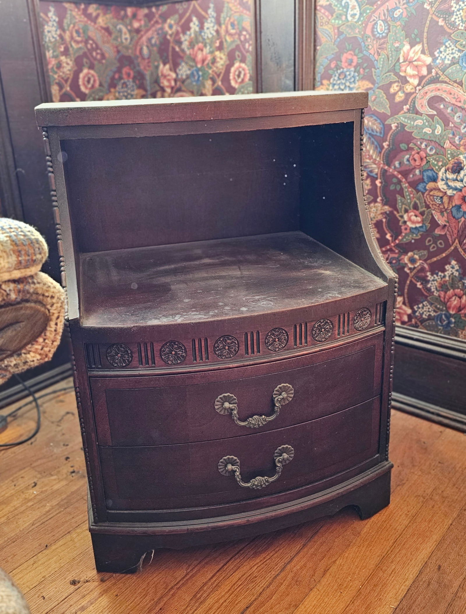 Vintage Kent Coffey End Table Nightstand (1 of 3)