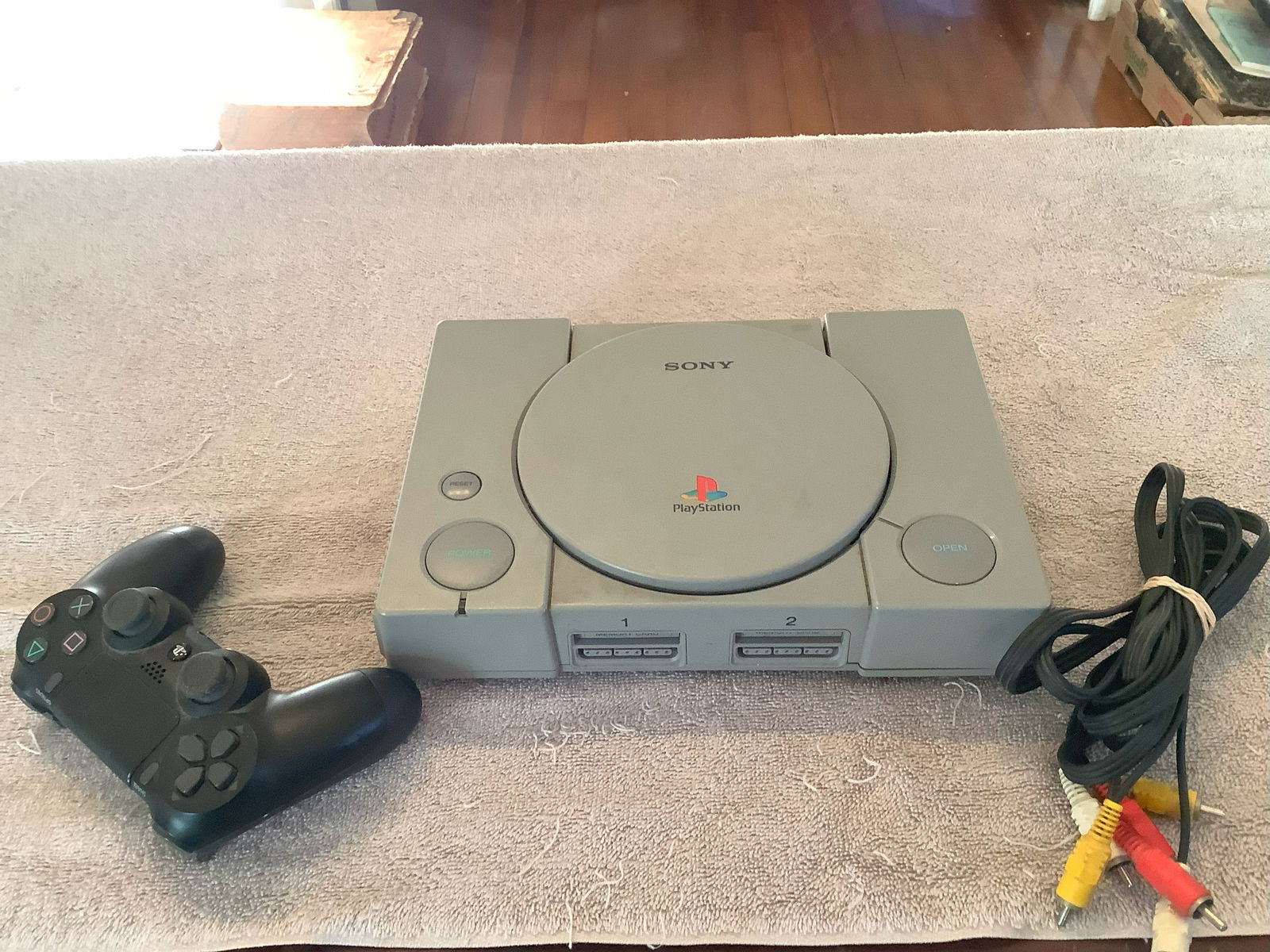 Play Station Console with 1 Controller (1 of 1)