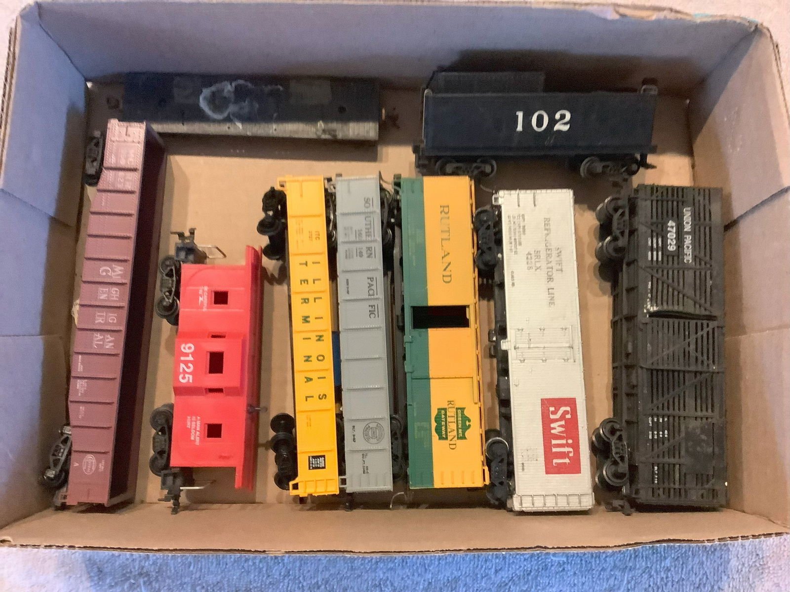 Vintage Ho Trains (1 of 1)