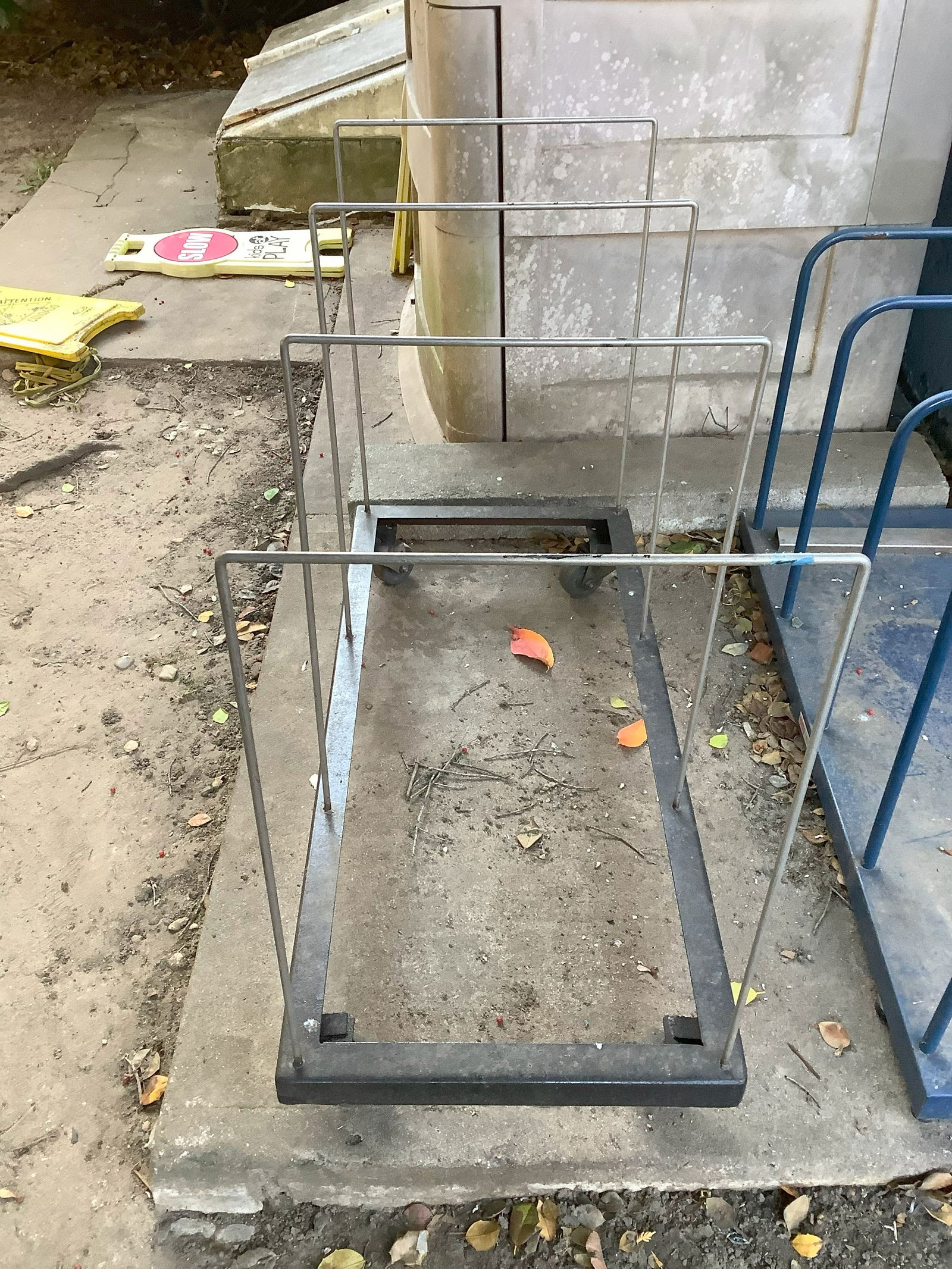 Industrial Rolling Rack (1 of 1)