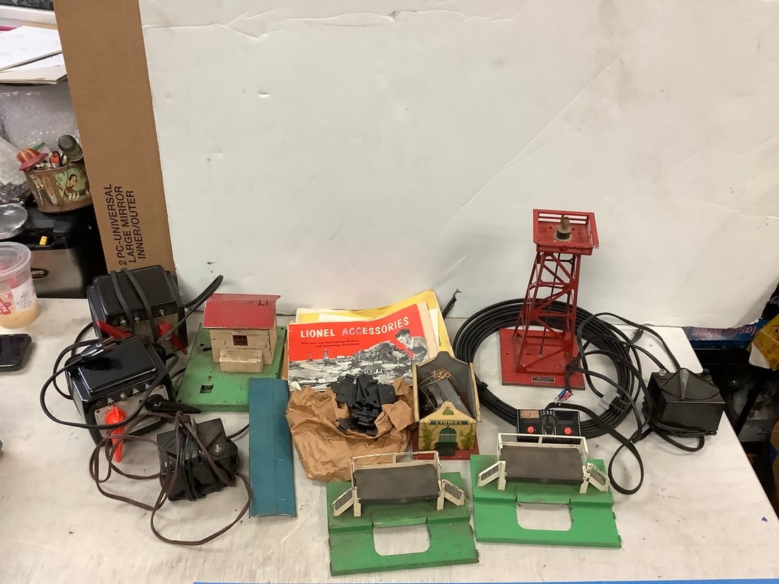 Lionel Corporation Multi-Control Transformers, Train Station Accesories and more (1 of 1)