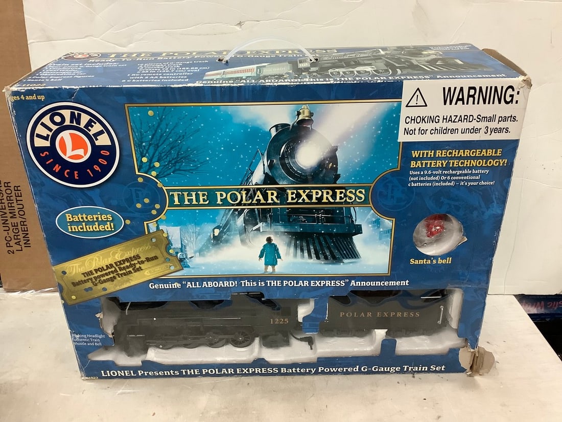Lionel The Polar Express Train Set (1 of 1)