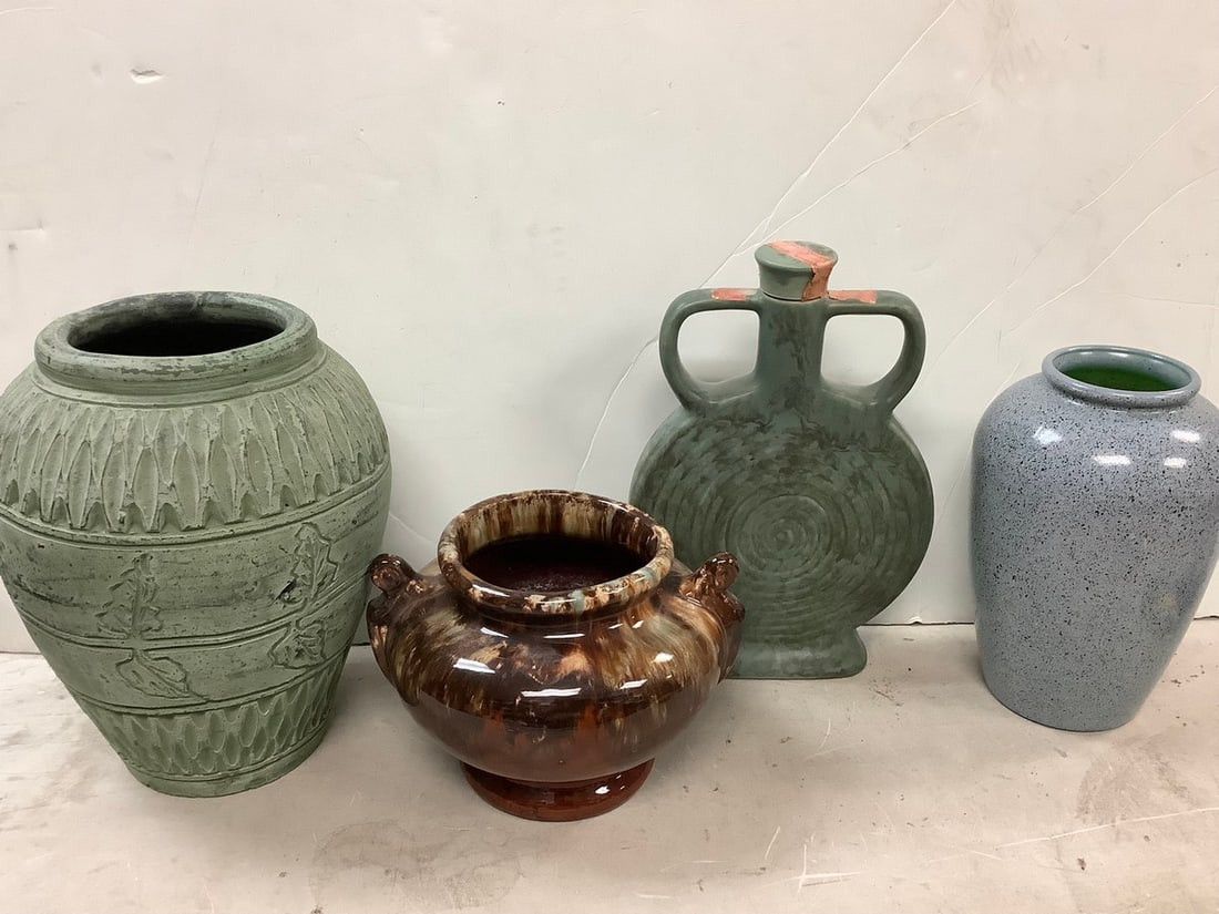 Lot of decorative vases(Studio Nova and more)tallest 12in.: Lot of decorative vases(Studio Nova and more)tallest 12in.