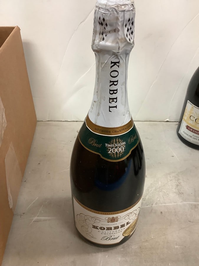 Korbel Brut California Champagne (1 of 1)