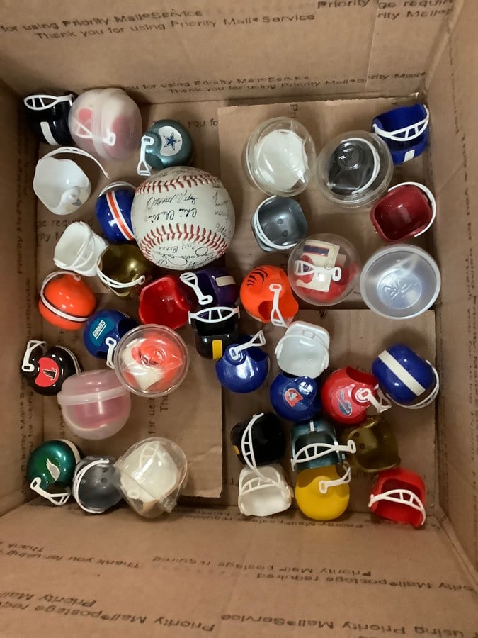 Vintage Gumball Mini Football Helmets: Vintage Gumball Mini Football Helmets