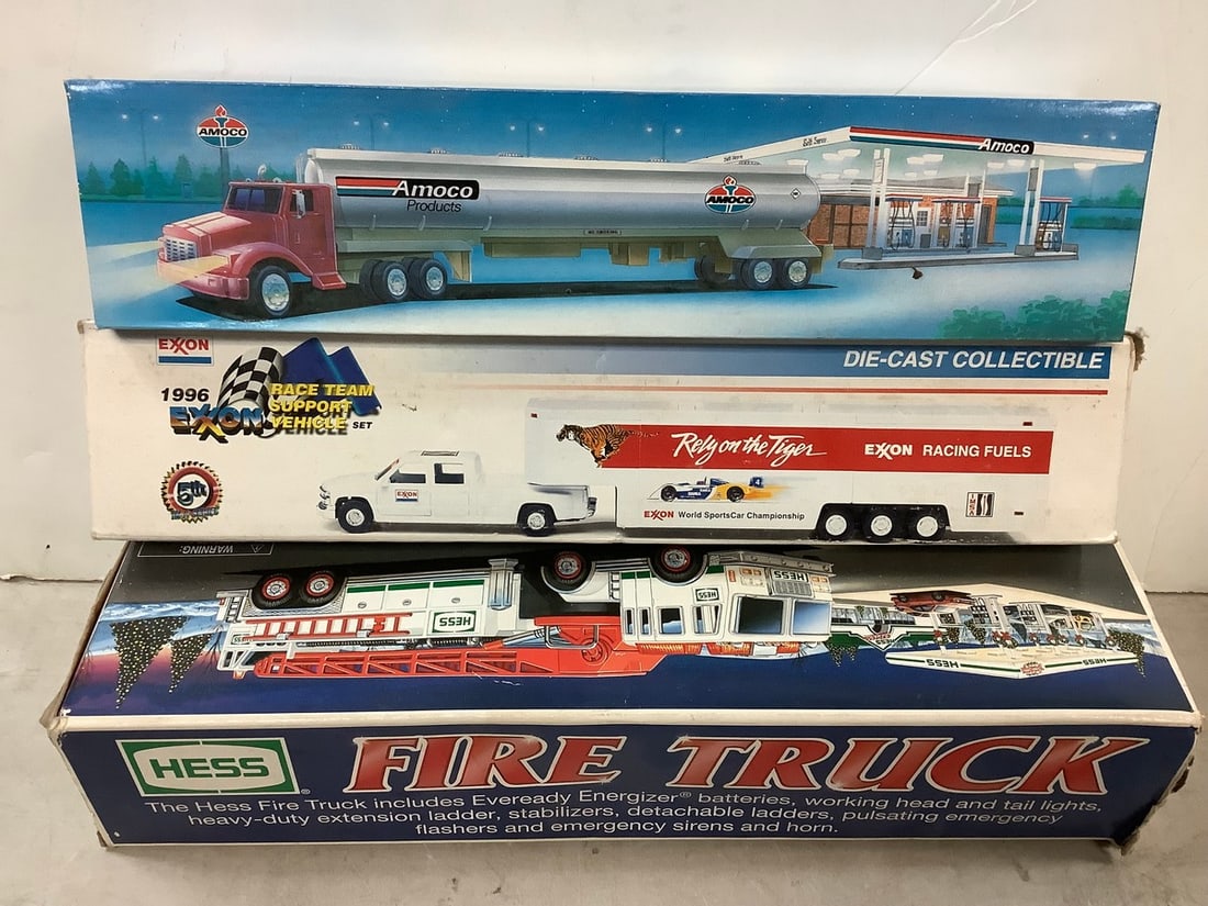 Lot of vintage collectible trucks(HESS, AMOCO, Exxon Die-cast): Lot of vintage collectible trucks(HESS, AMOCO, Exxon Die-cast)