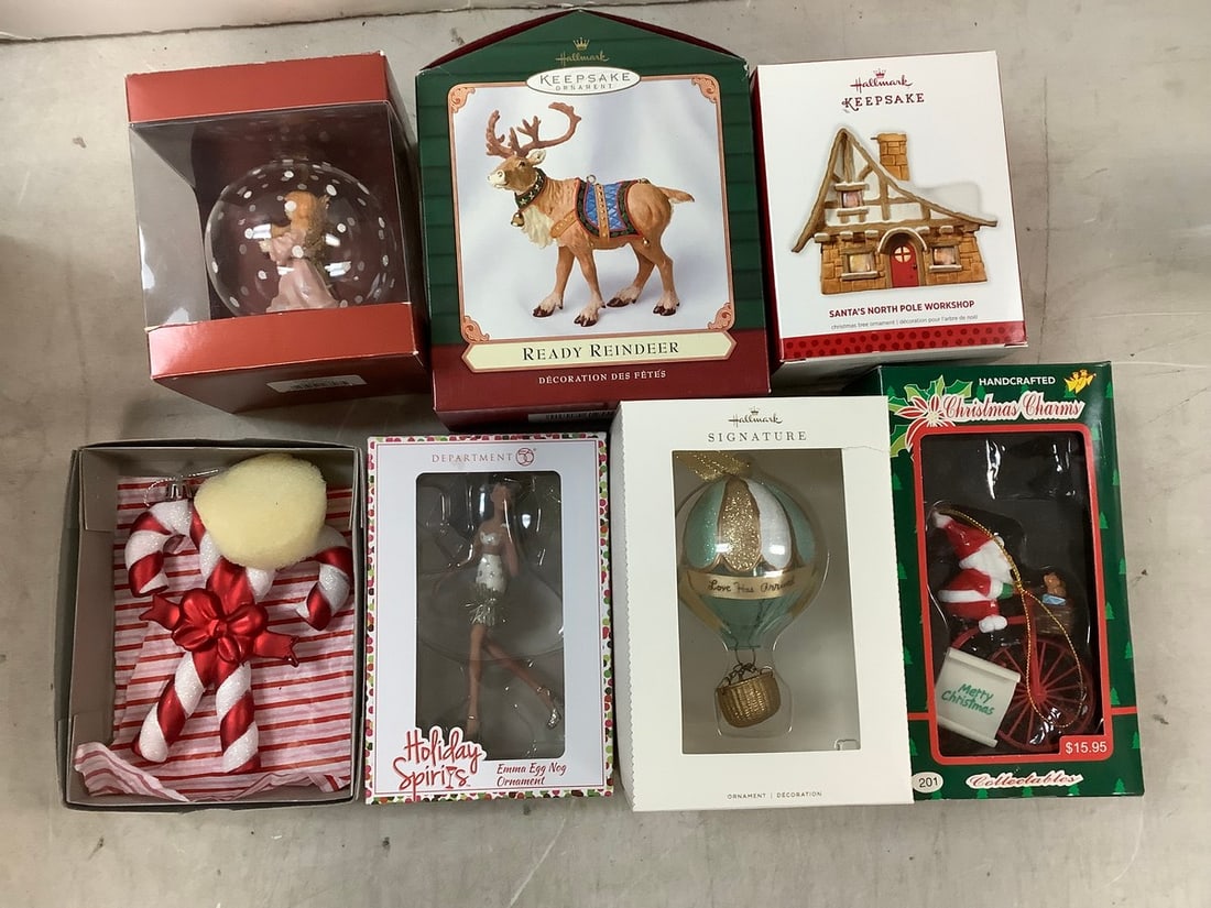 Lot of assorted christmas ornaments (Hallmark and more): Lot of assorted christmas ornaments (Hallmark and more)