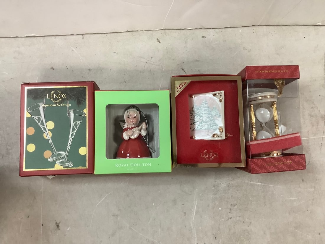 Lot of assorted christmas ornaments (Lenox and more): Lot of assorted christmas ornaments (Lenox and more)