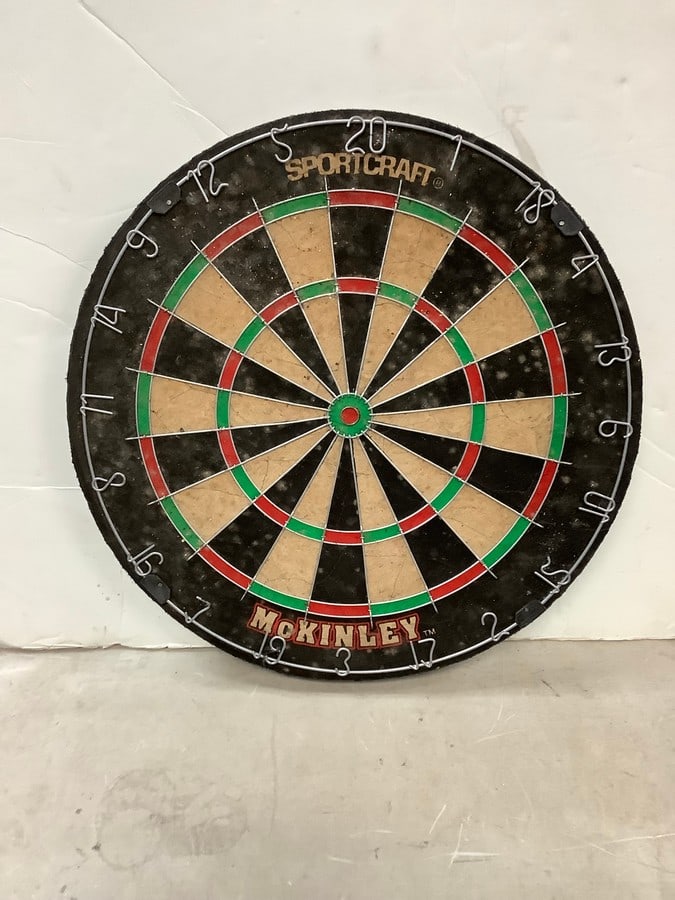Vintage Sportcraft Dart Board (18 in): Vintage Sportcraft Dart Board (18 in)