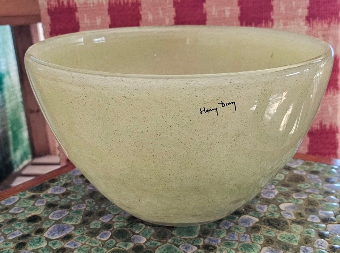 Henry Dean Signed Centerpiece Glass Bowl: 6x10"
