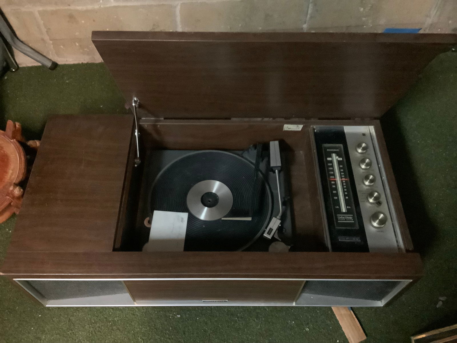 PANASONIC table top record player and sterio model no.ss-6000 (1 of 1)