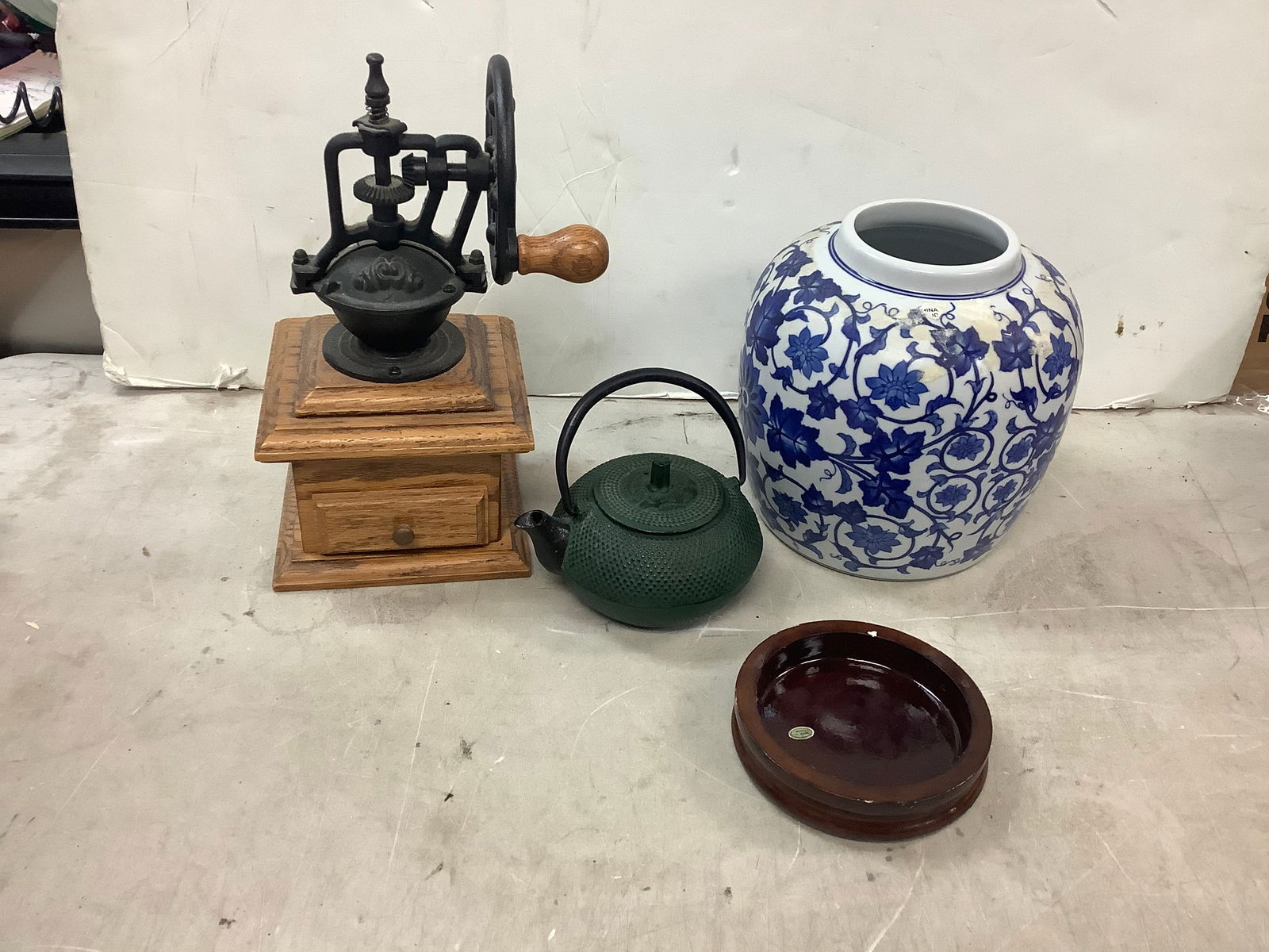 Lot of vintage cofee grinder, wooden ashtray, green hobnail cast iron teapot and more (1 of 1)
