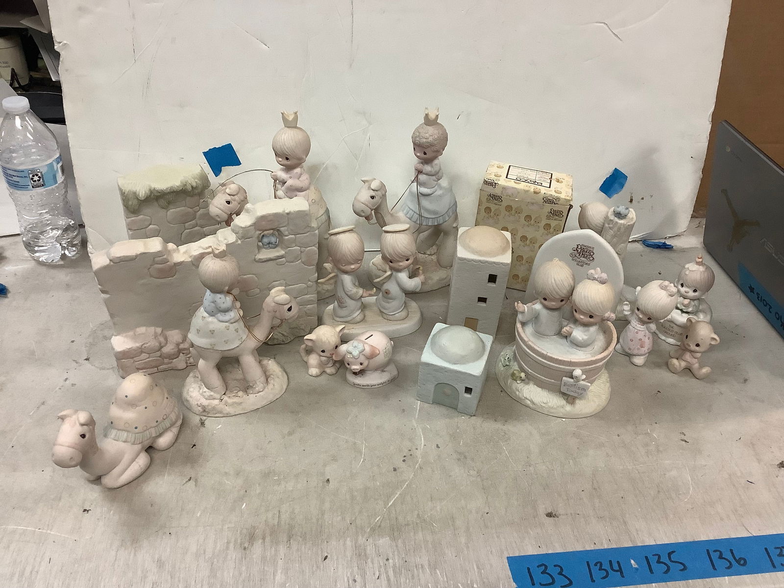 Lot of PRECIOUS MOMENTS Figures (1 of 1)