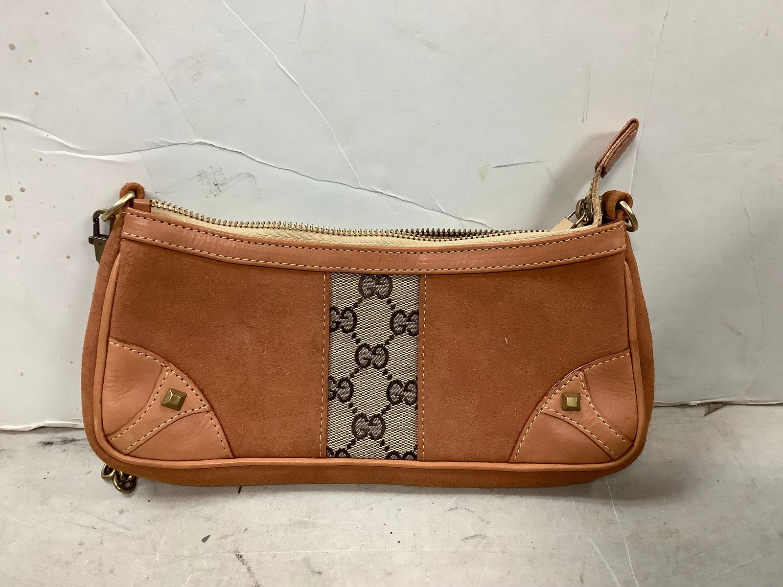 Gucci handbag: Gucci handbag