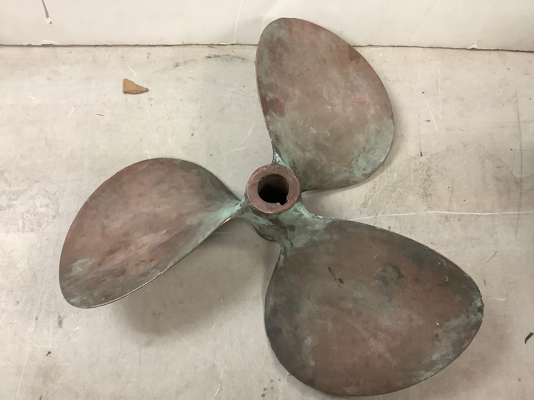 bronze 3 blade propeller: bronze 3 blade propeller