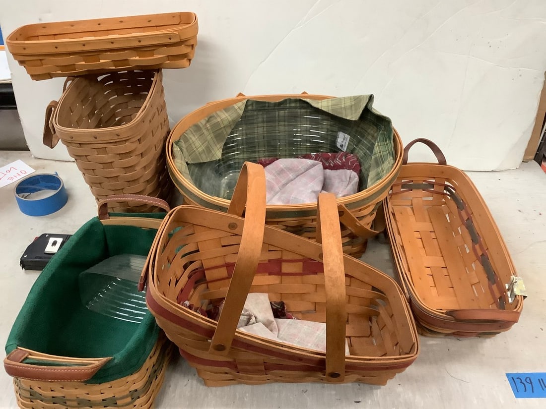 Lot of LONGABERGER wicker baskets 10in tallest (1 of 1)