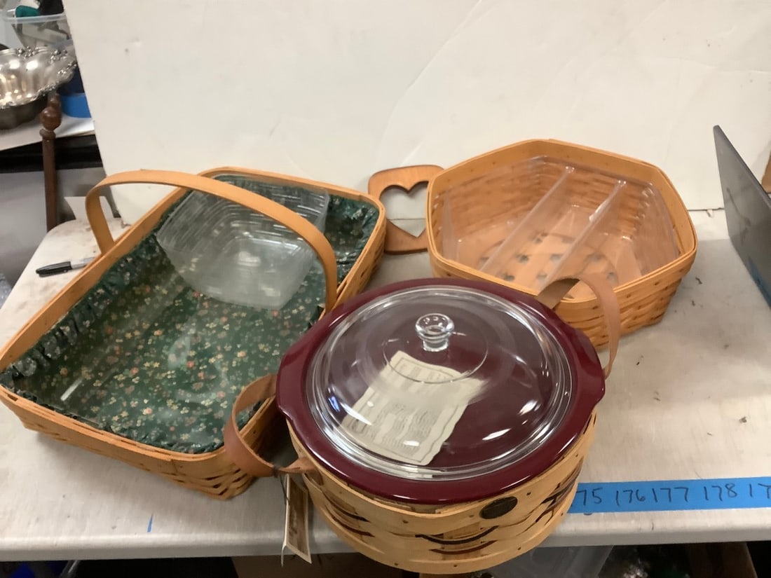 Lot of LONGABERGER wicker basket, PETERBORO wicker baskets and more (1 of 1)
