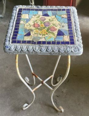 TILE SIDE TABLE: TILE SIDE TABLE