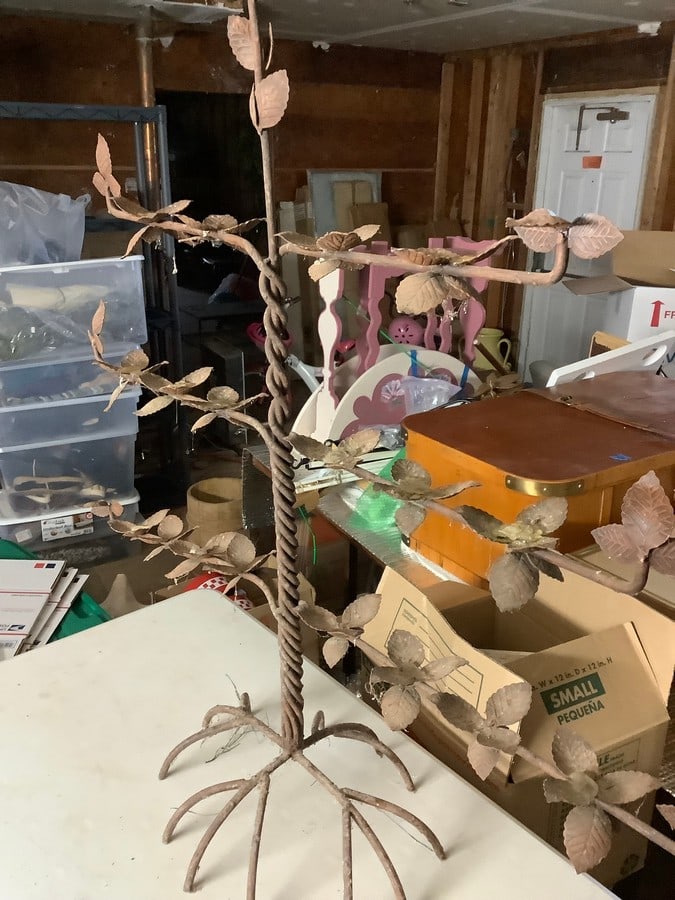 wrought iron candle holder 37x40: wrought iron candle holder 37x40