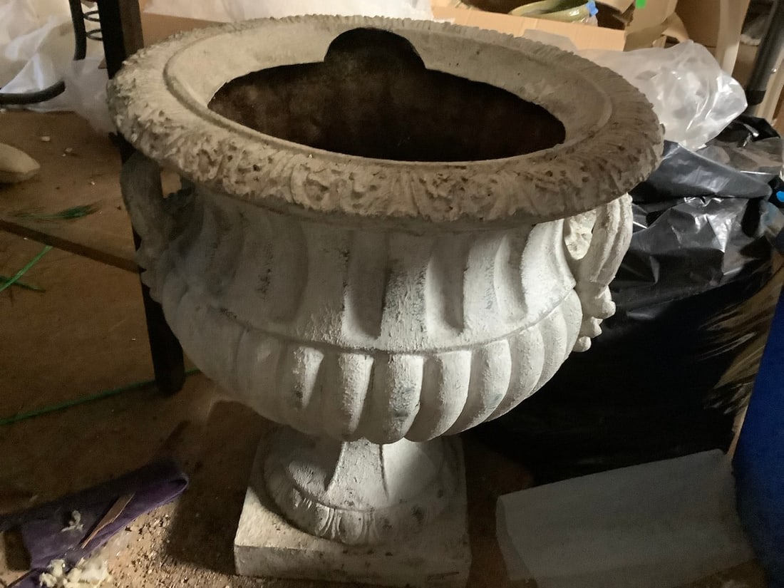 resin flower pot 22" tall x 19": resin flower pot 22" tall x 19"