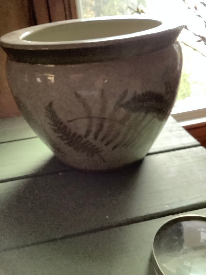 glazed ceramic flower pot 9x11 (1 of 1)