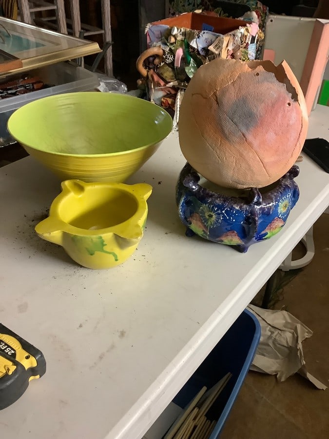 art glass bowls and planter: art glass bowls and planter