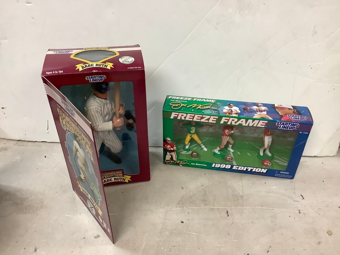 STARTING LINEUP COOPERSTOWN COLLECTION BABE RUTH figure and freeze frame JOE MONTANA 1998 edition: STARTING LINEUP COOPERSTOWN COLLECTION BABE RUTH figure and freeze frame JOE MONTANA 1998 edition