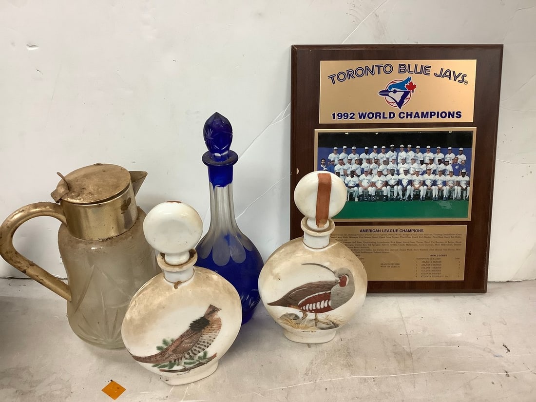 Lot of 1992 World CHampions Blue Jays plaque(13in.x16in.), decorative vase, and more (1 of 1)