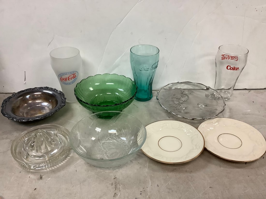 Lot of vintage Coca cola cups, plates, and more (1 of 1)