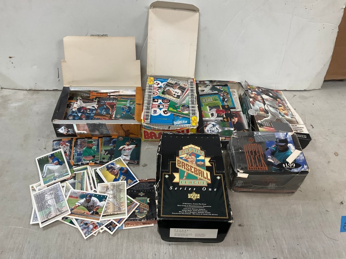 Large Lot of baseball cards (mostly 1990s) (1 of 1)