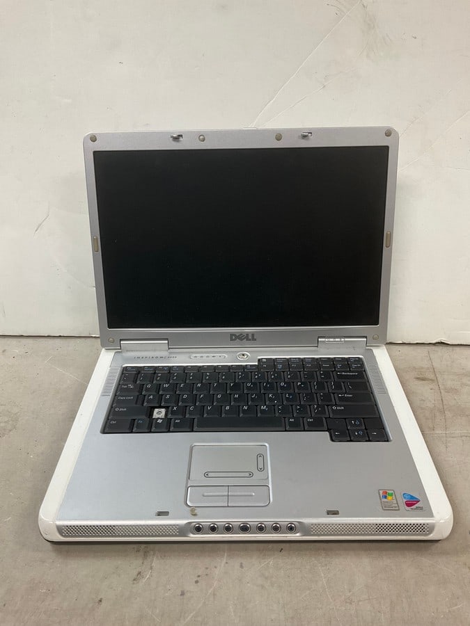 DELL Laptop Computer (1 of 1)
