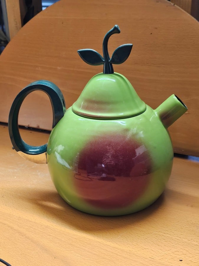 Copco Pear Teapot Metal 10x10": Copco Pear Teapot Metal 10x10"