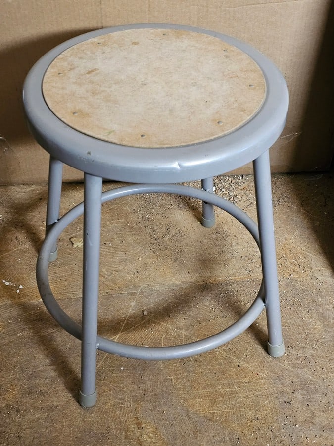 Metal Stool 18x14": Metal Stool 18x14"