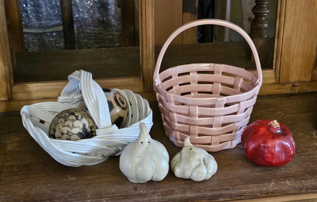 Ceramic Baskets, Garlic S&P, and More: Ceramic Baskets, Garlic S&P, and More