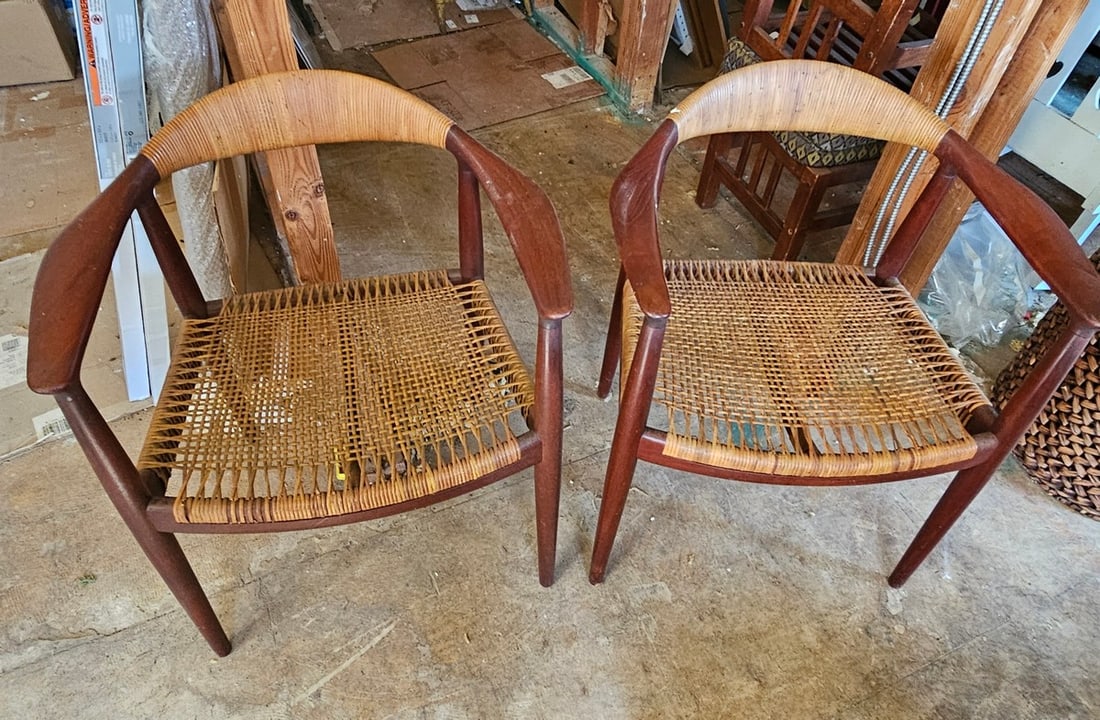 Midcentury Modern Styled Wood Chairs Pair (1 of 1)