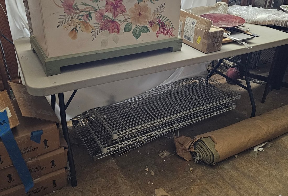 6 foot Samsonite Folding Table NO CONTENTS (1 of 1)