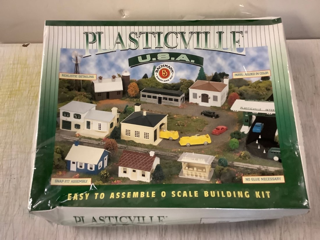 Plasticville O Scale Building Kit (1 of 1)