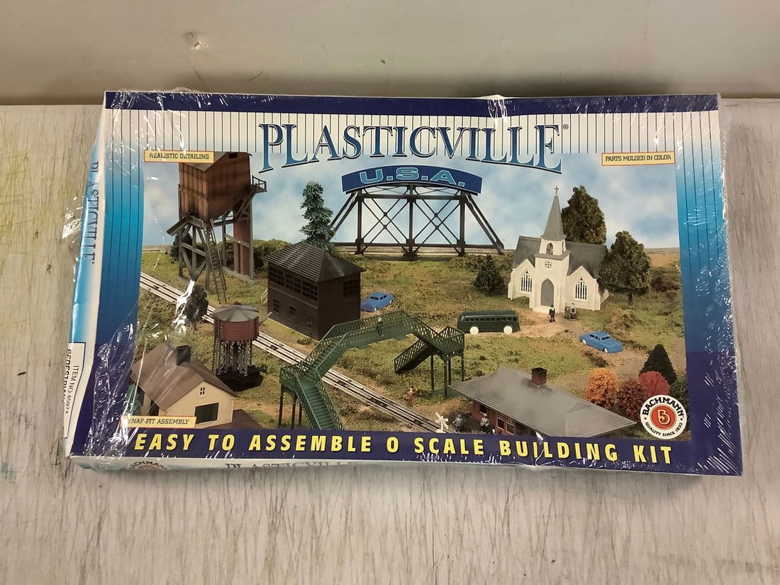 Plasticville O Scale Building Kit (opened) (1 of 1)