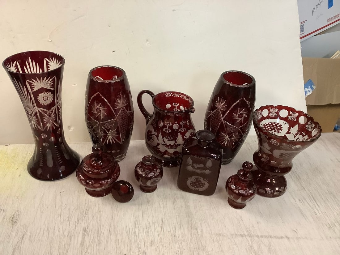 Lot of early 20th century red czech vase and more: Lot of early 20th century red czech vase and more