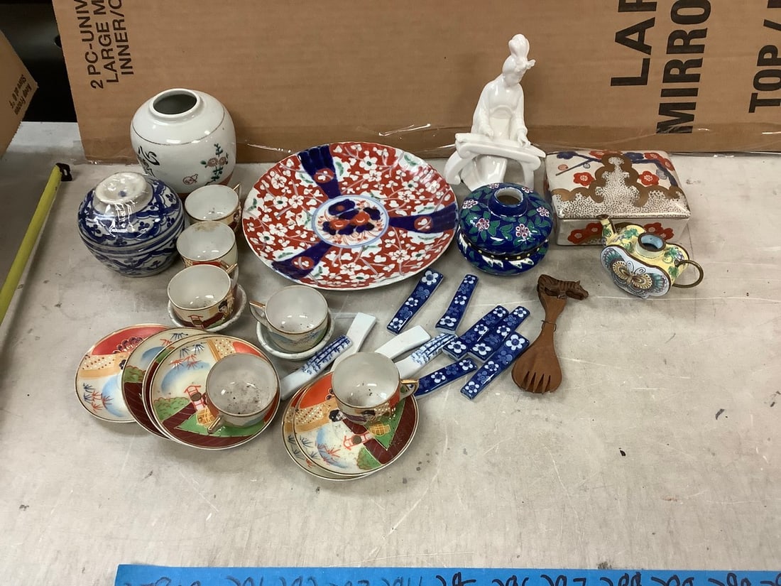 Large Lot of Oriental Vintage Pieces (1 of 1)