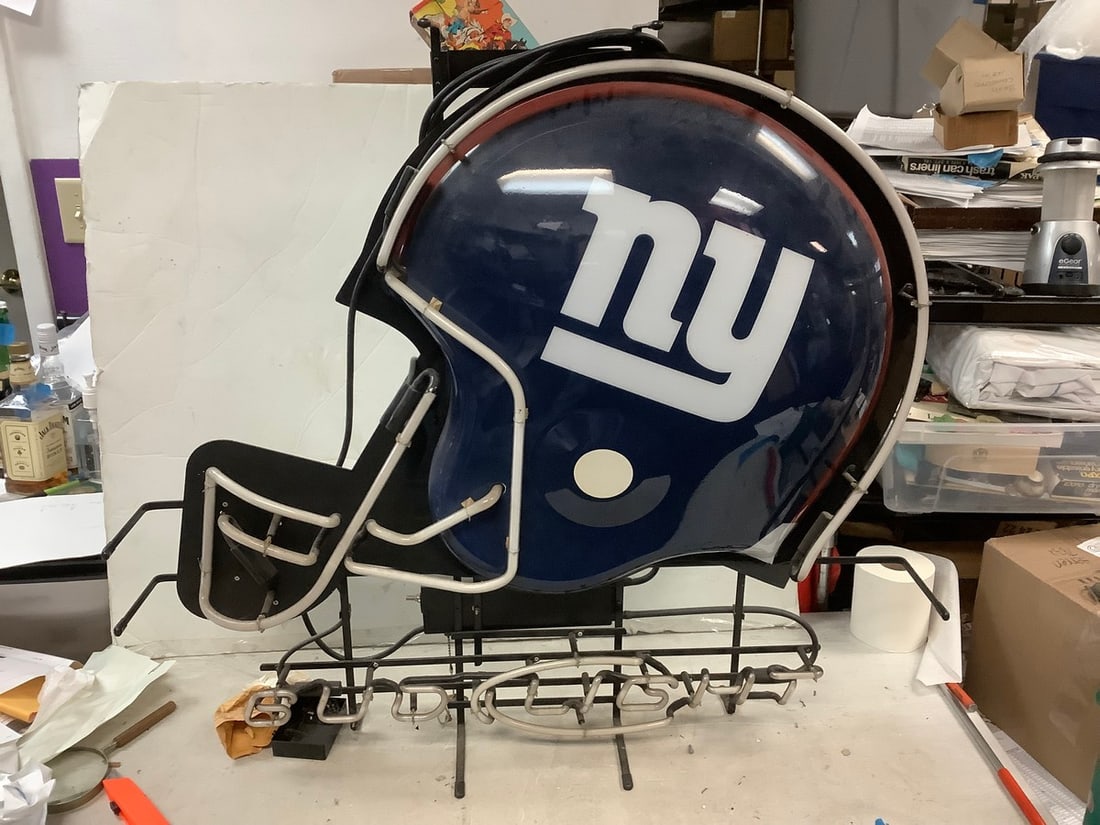 NY Giants Bud Light Neon Sign (working) 32"x36" (1 of 1)