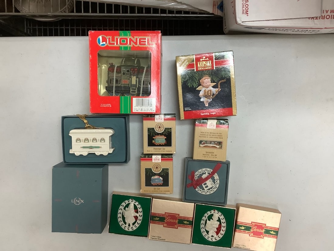 Lenox and Keepsake Christmas Ornaments: Lenox and Keepsake Christmas Ornaments