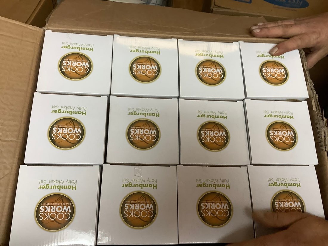 Case of 36 Hamburger patty maker sets: Case of 36 Hamburger patty maker sets