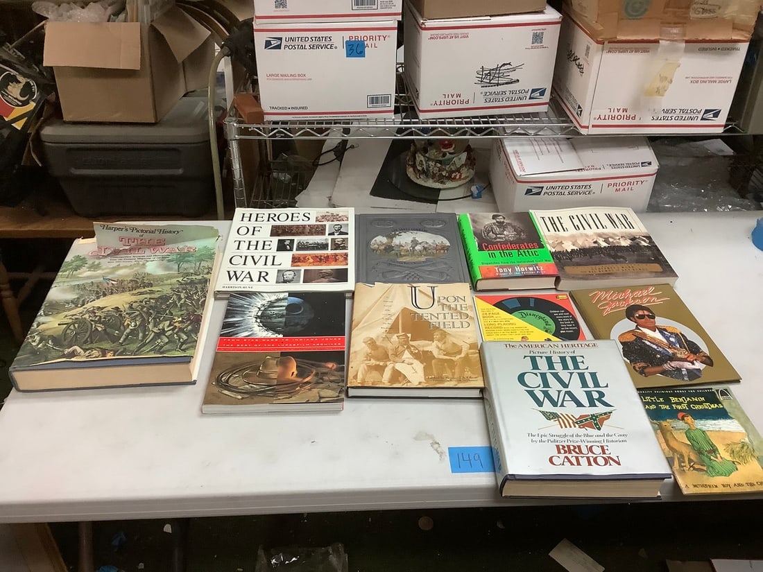 Lot of Various Books, Star Wars, Michael Jackson and more: Lot of Various Books, Star Wars, Michael Jackson and more