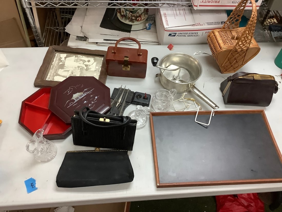 Lot of small wicker basket, apple sauce maker, purse and more (1 of 1)