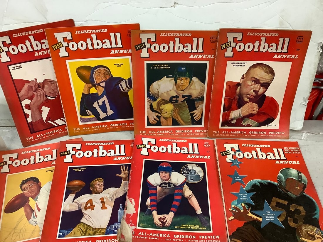 Lot of 1940s and 1950s football magazines: Lot of 1940s and 1950s football magazines