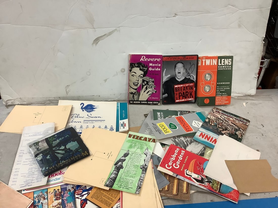 Lot of ephemera: Lot of ephemera